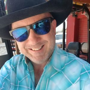 Meet your Posher, Corey